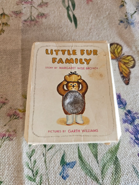Little Fur Family, Margaret Wise Williams, 1984.